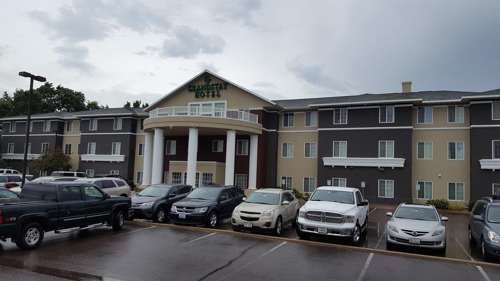 Grandstay Residential Suites Hotel - Eau Claire Exterior foto