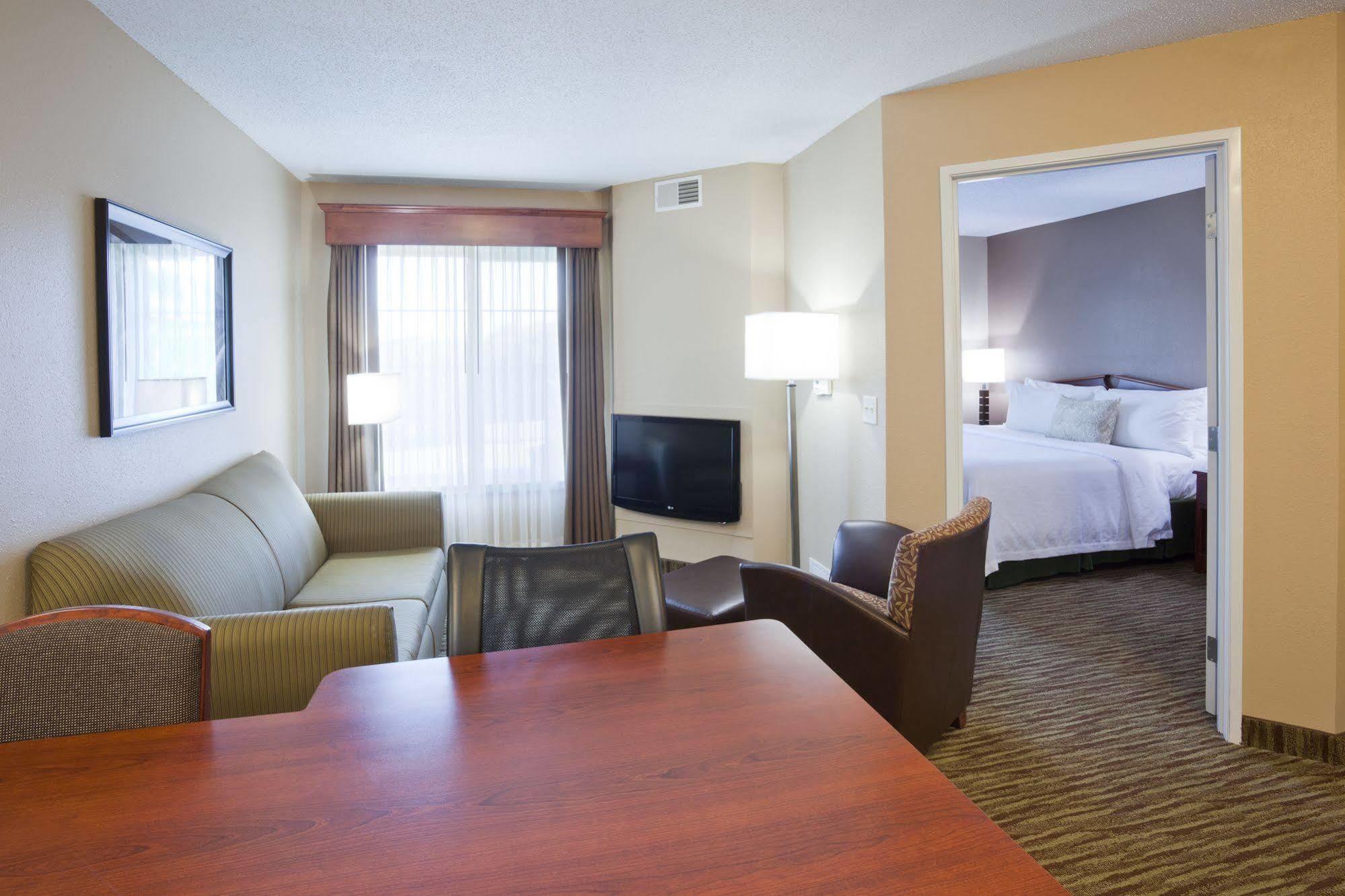 Grandstay Residential Suites Hotel - Eau Claire Exterior foto